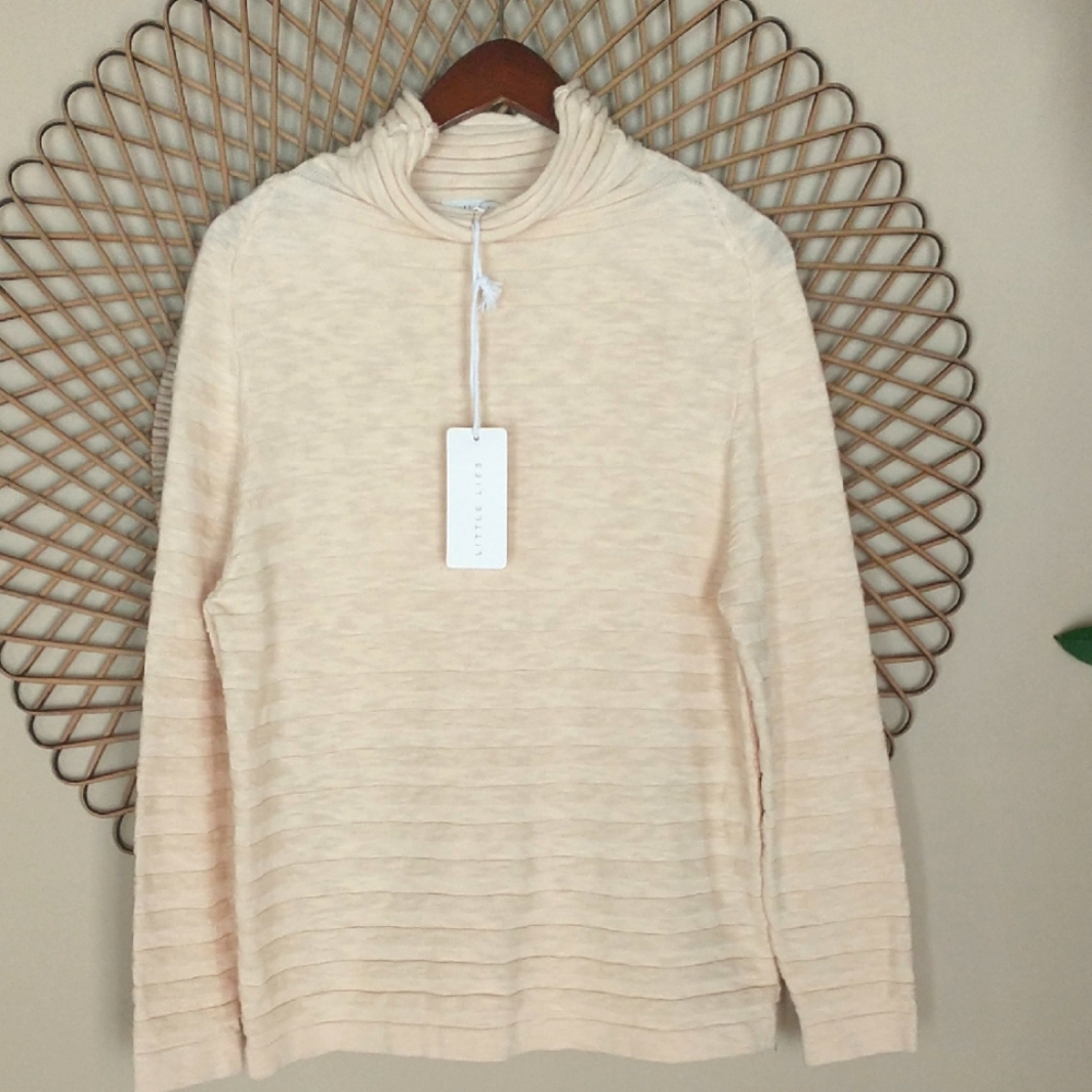 NWT Little Lies Womens Mock Neck Top Size Small/ Medium